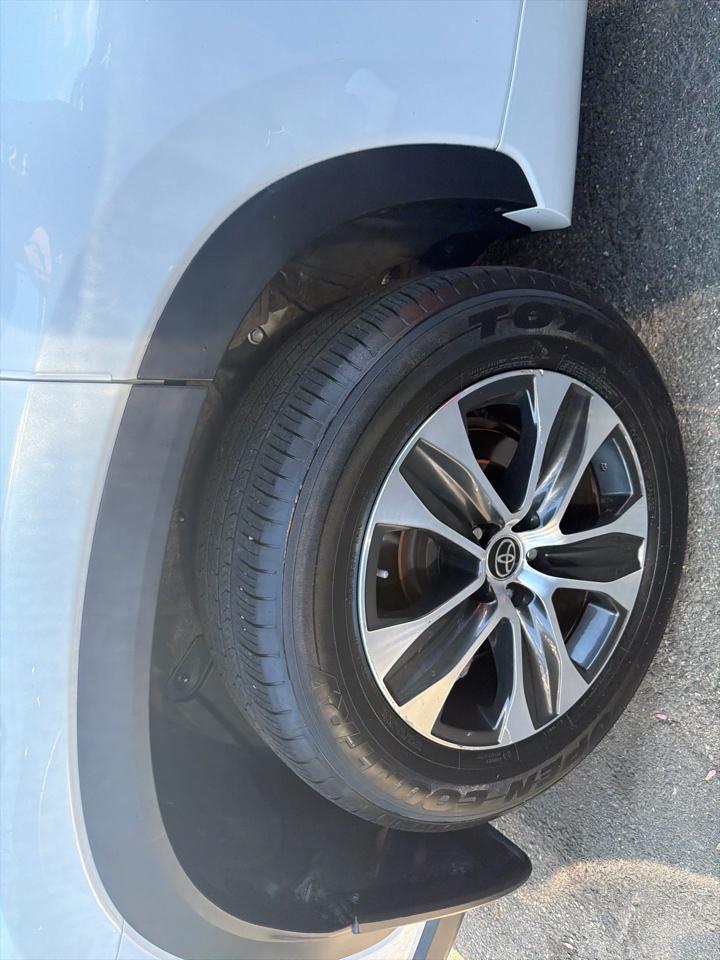 Toyota Highlander XLE 2023