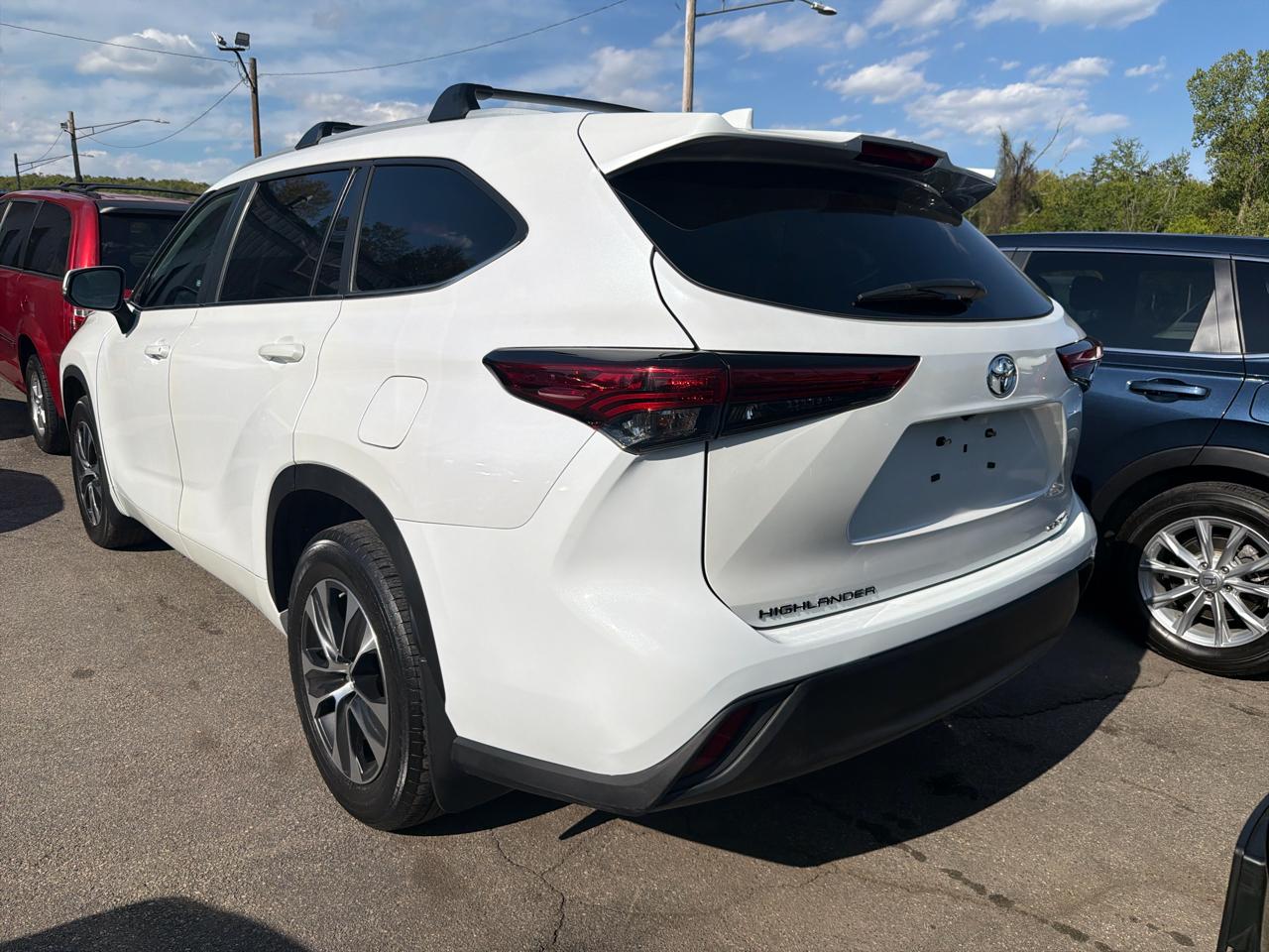 Toyota Highlander XLE 2023