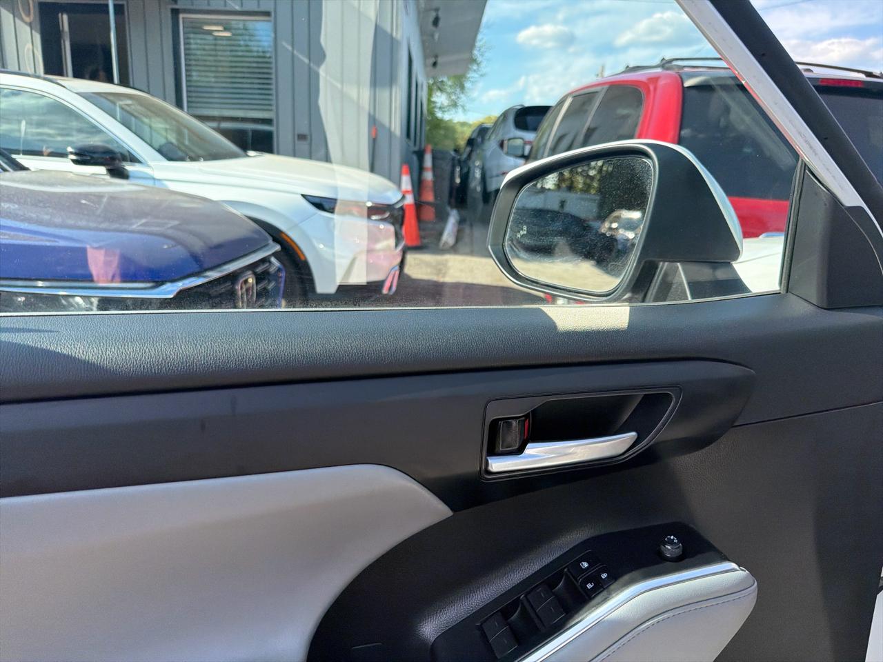 Toyota Highlander XLE 2023