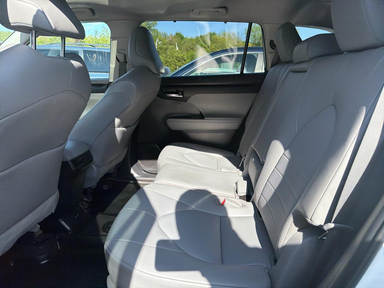 Toyota Highlander XLE 2023