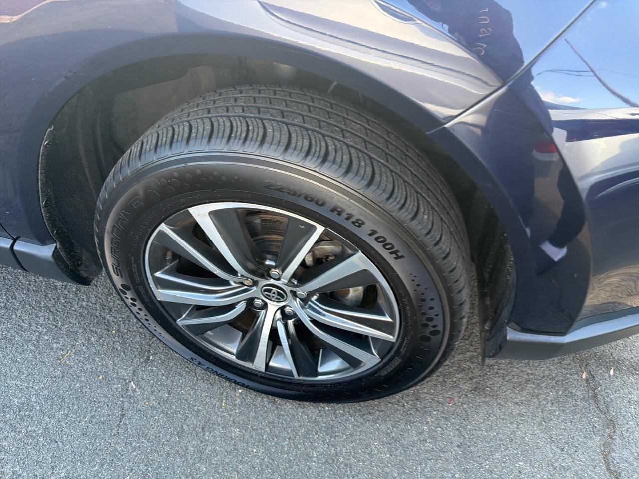 Toyota Venza LE 2023