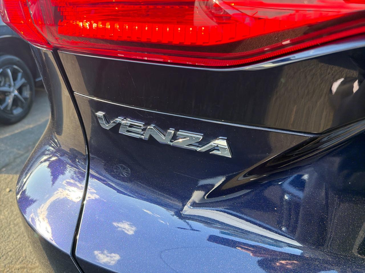 Toyota Venza LE 2023