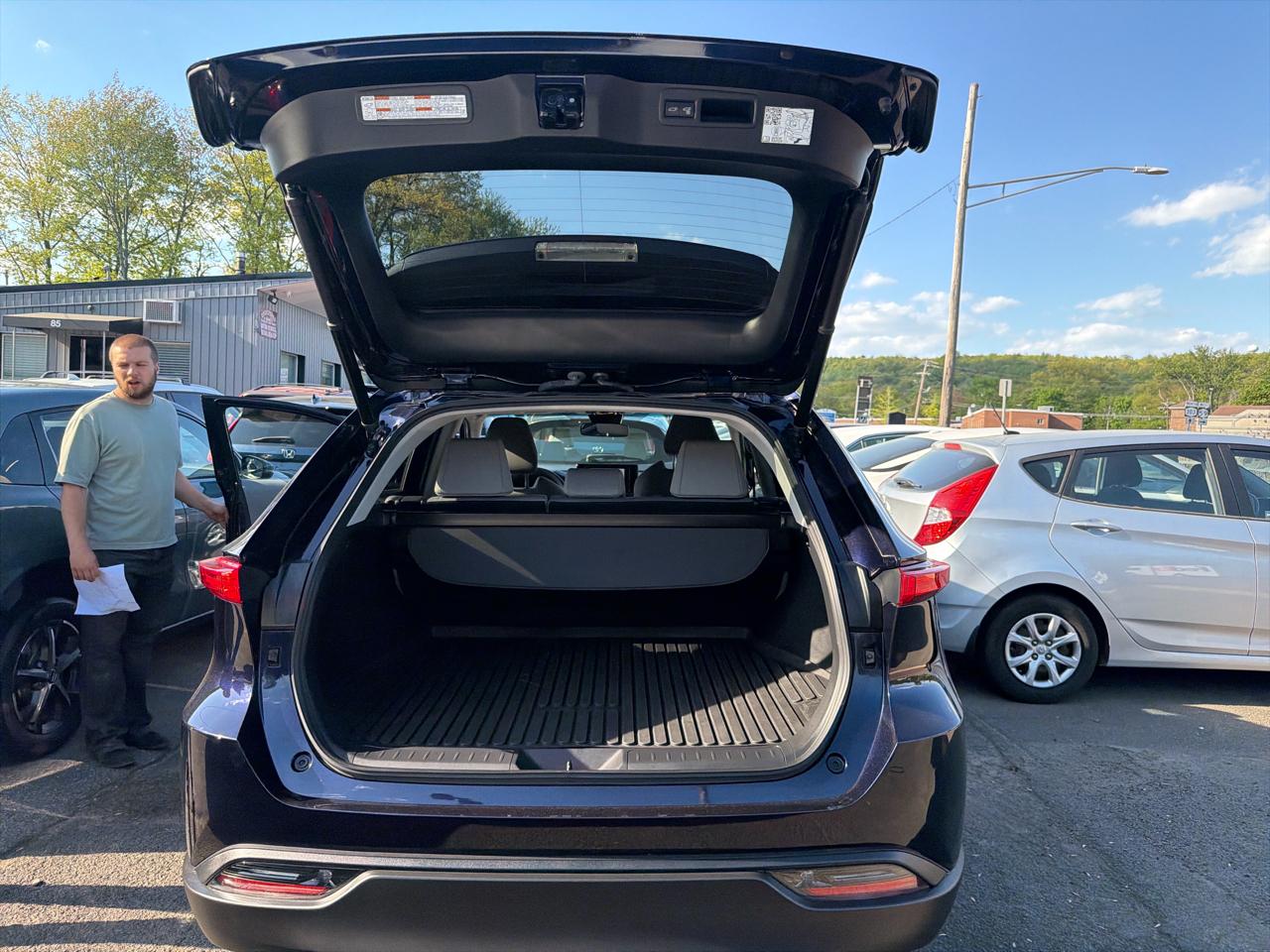 Toyota Venza LE 2023