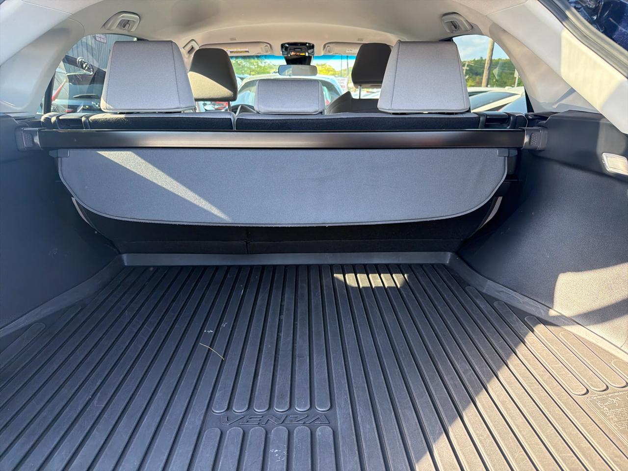 Toyota Venza LE 2023