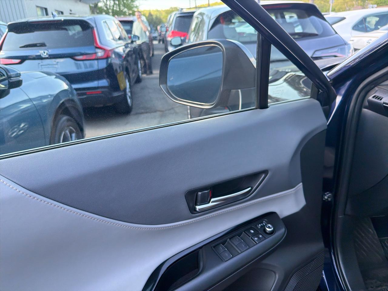 Toyota Venza LE 2023