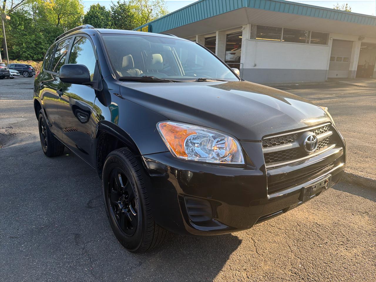 Toyota RAV4 4WD 4dr I4 (Natl) 2012