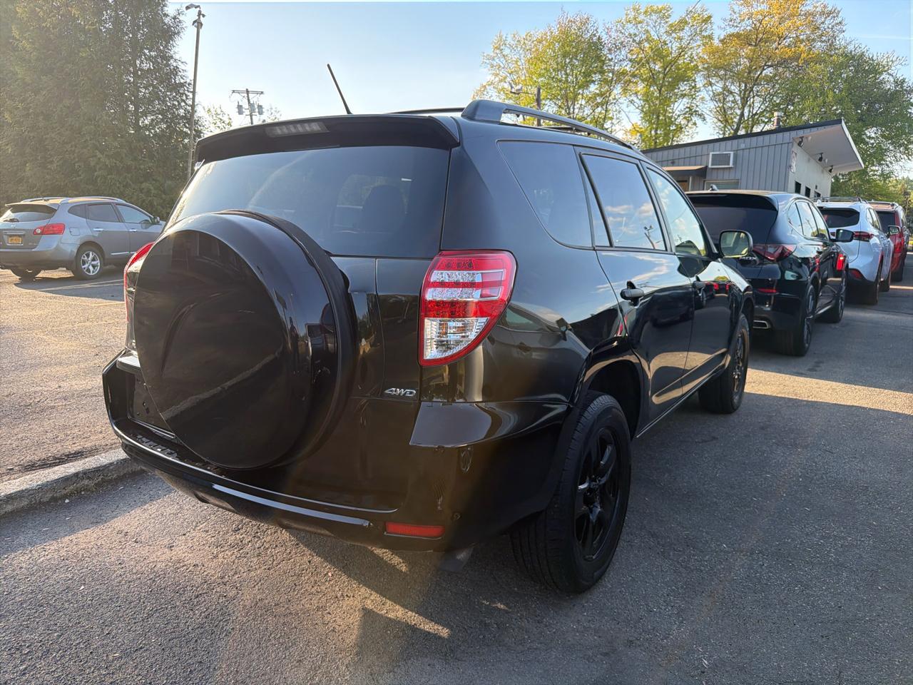 Toyota RAV4 4WD 4dr I4 (Natl) 2012