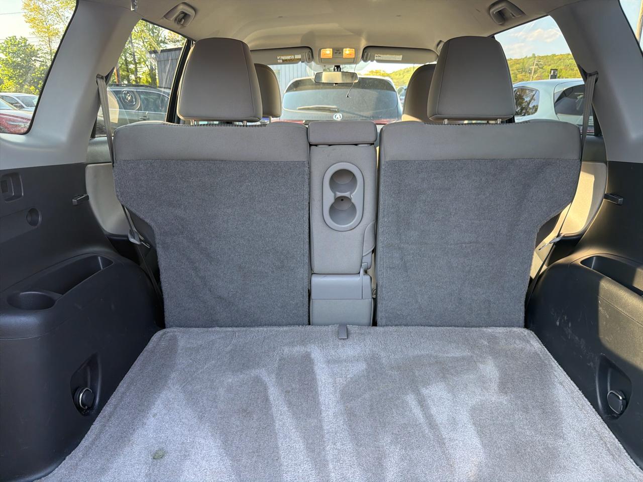 Toyota RAV4 4WD 4dr I4 (Natl) 2012