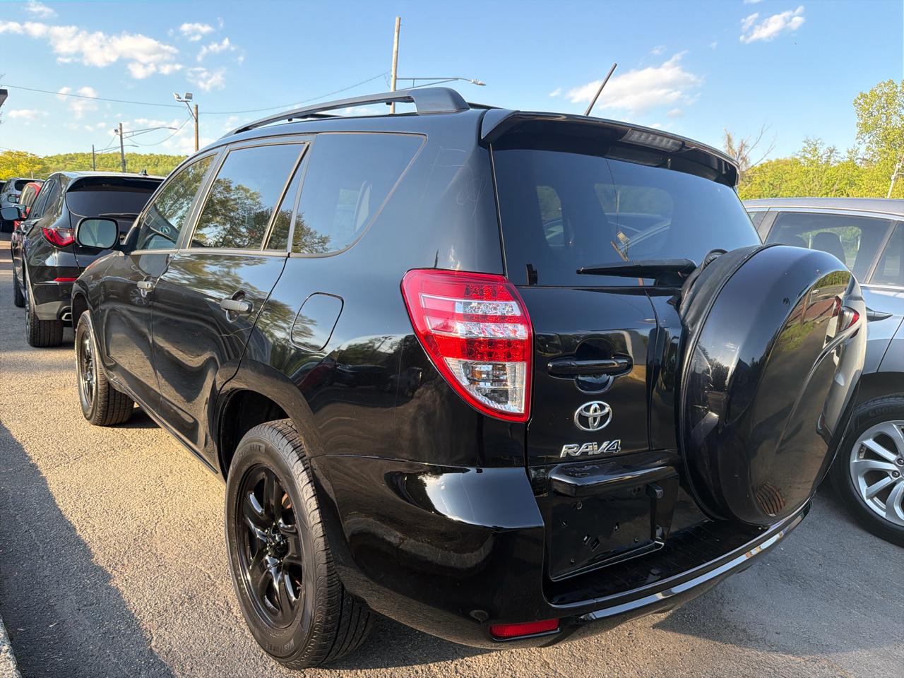 Toyota RAV4 4WD 4dr I4 (Natl) 2012