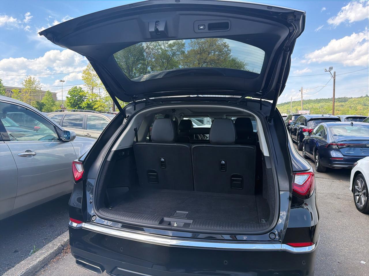 Acura MDX SH-AWD w/Technology Package 2023