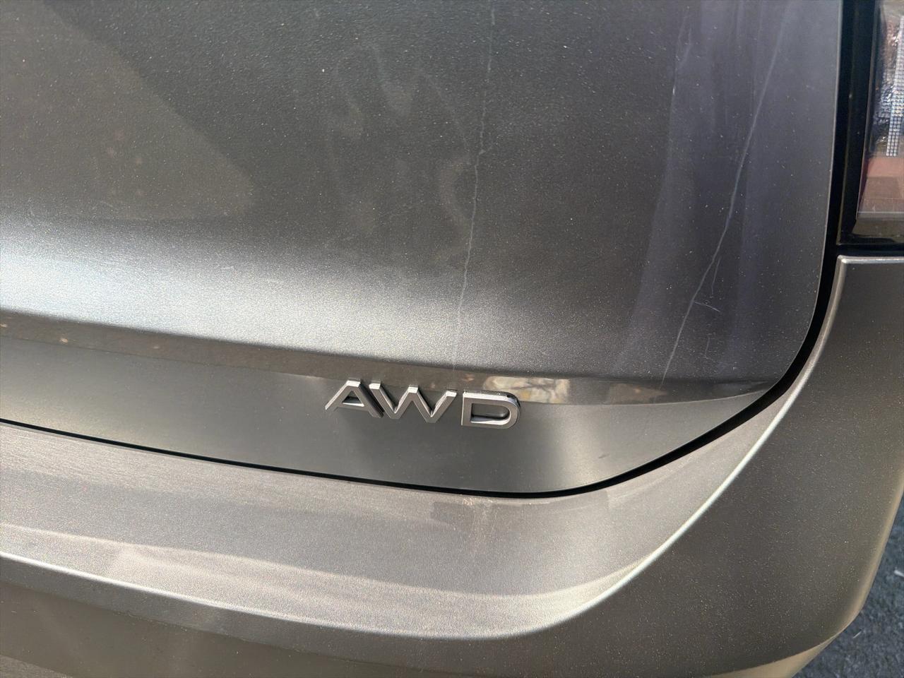 Nissan Kicks SV AWD 2025