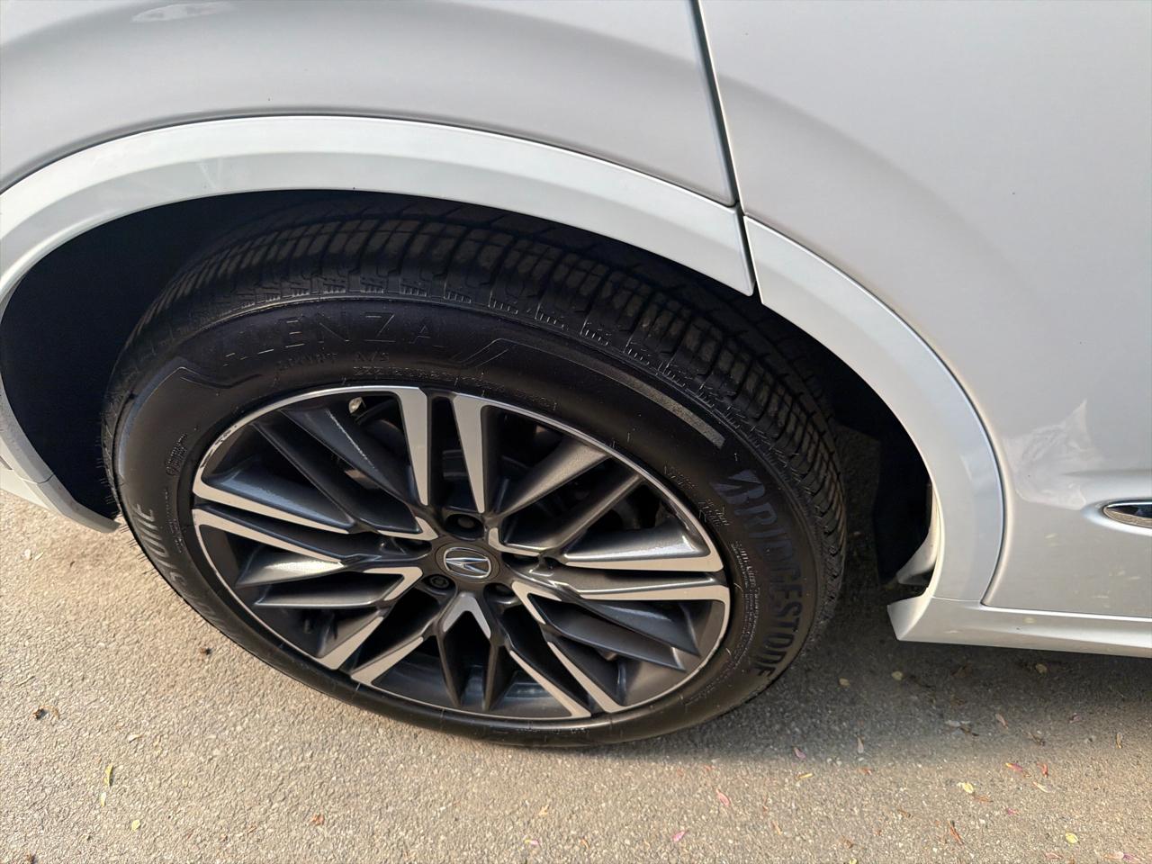 Acura MDX SH-AWD w/Advance Package 2025