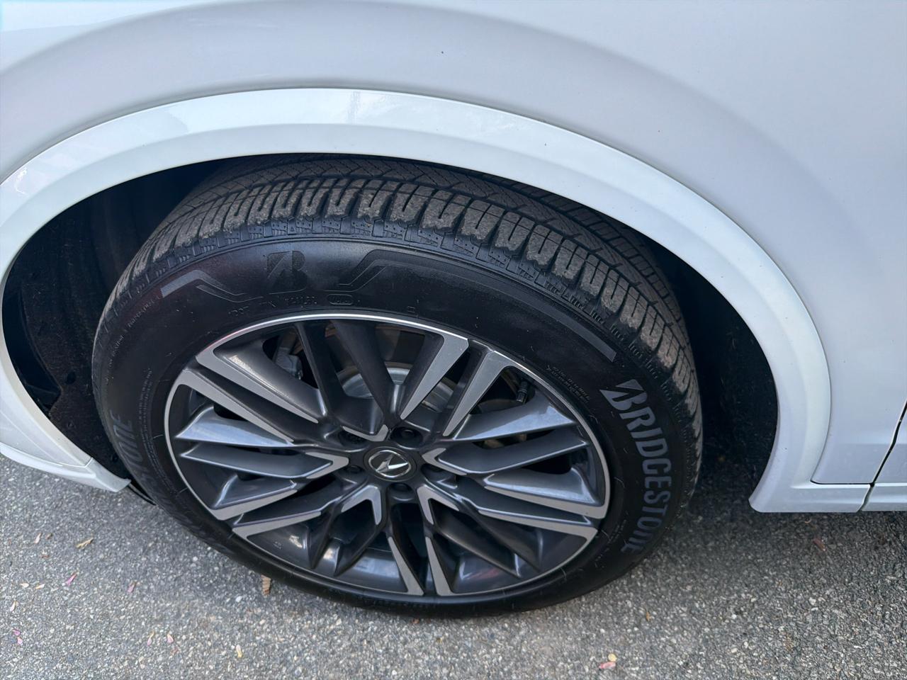Acura MDX SH-AWD w/Advance Package 2025