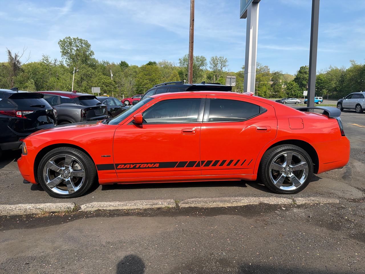Dodge Charger 4dr Sdn R/T RWD 2008