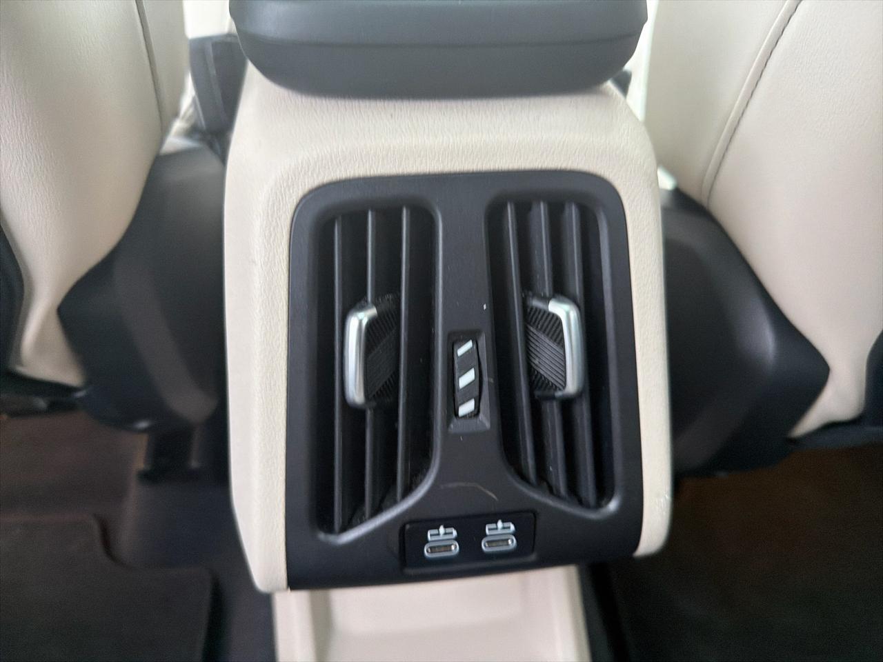 BMW X1 xDrive28i Sports Activity Vehicle 2023