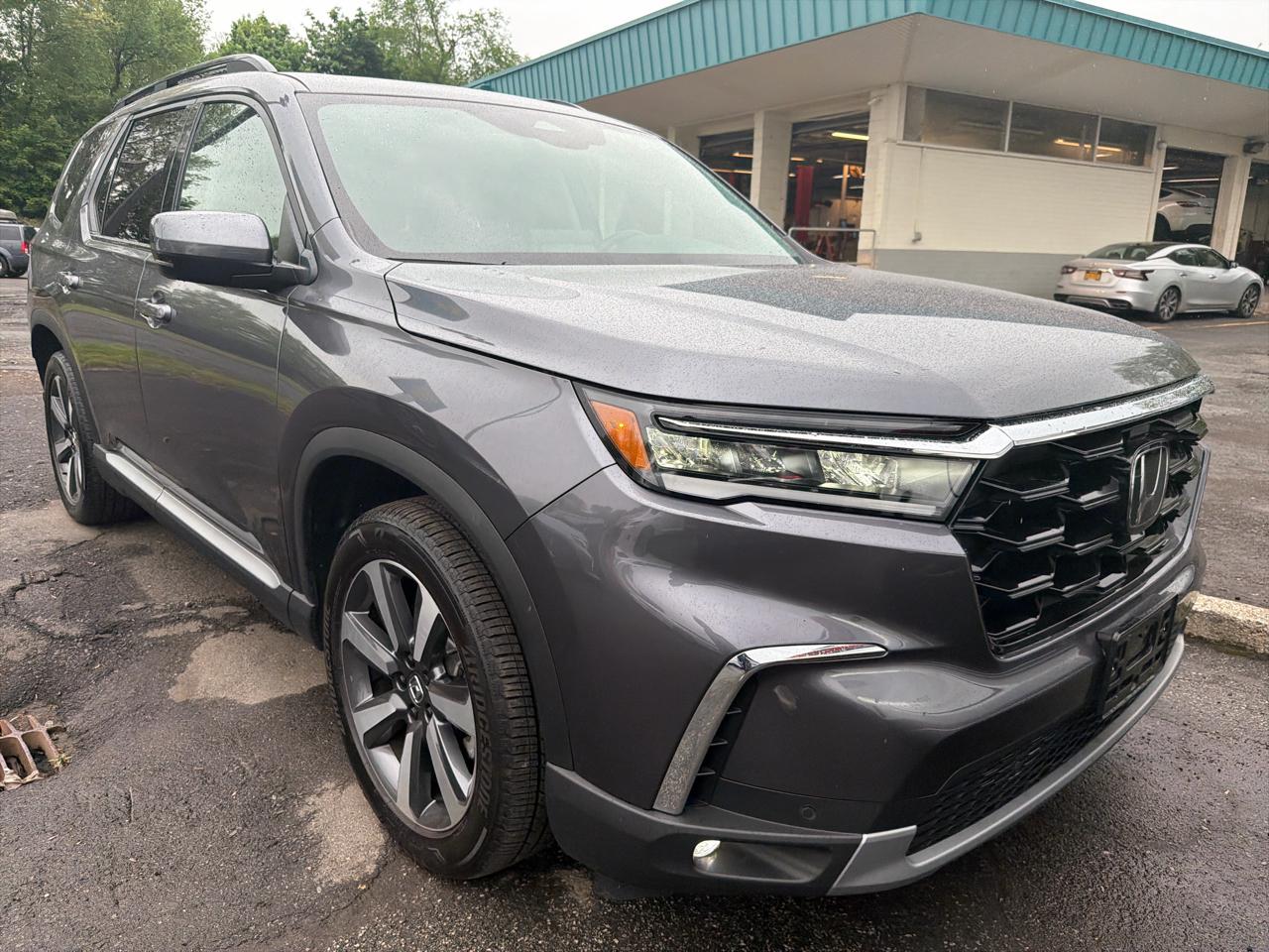 Honda Pilot Touring+ AWD 2025