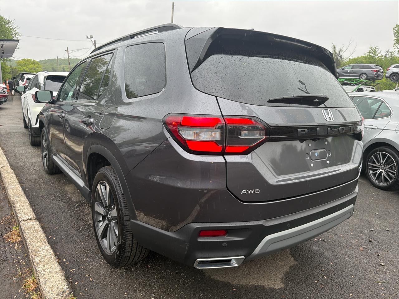 Honda Pilot Touring+ AWD 2025