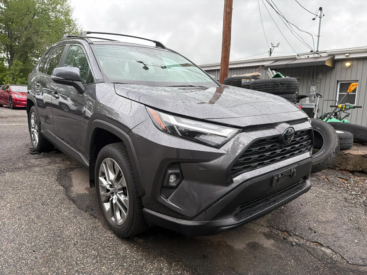 Toyota RAV4 XLE Premium AWD (Natl) 2023