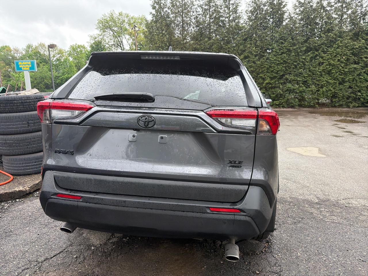 Toyota RAV4 XLE Premium AWD (Natl) 2023