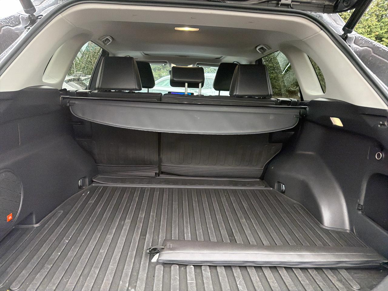 Toyota RAV4 XLE Premium AWD (Natl) 2023