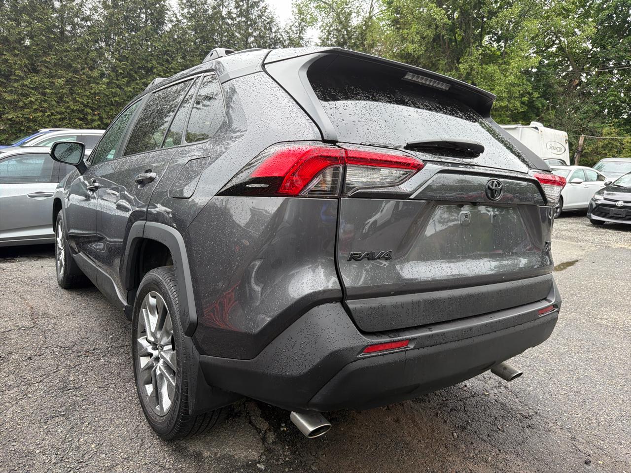 Toyota RAV4 XLE Premium AWD (Natl) 2023