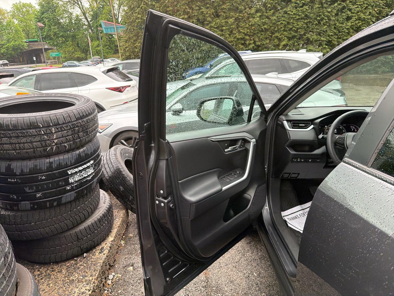 Toyota RAV4 XLE Premium AWD (Natl) 2023