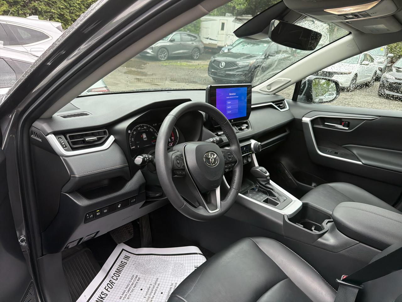 Toyota RAV4 XLE Premium AWD (Natl) 2023