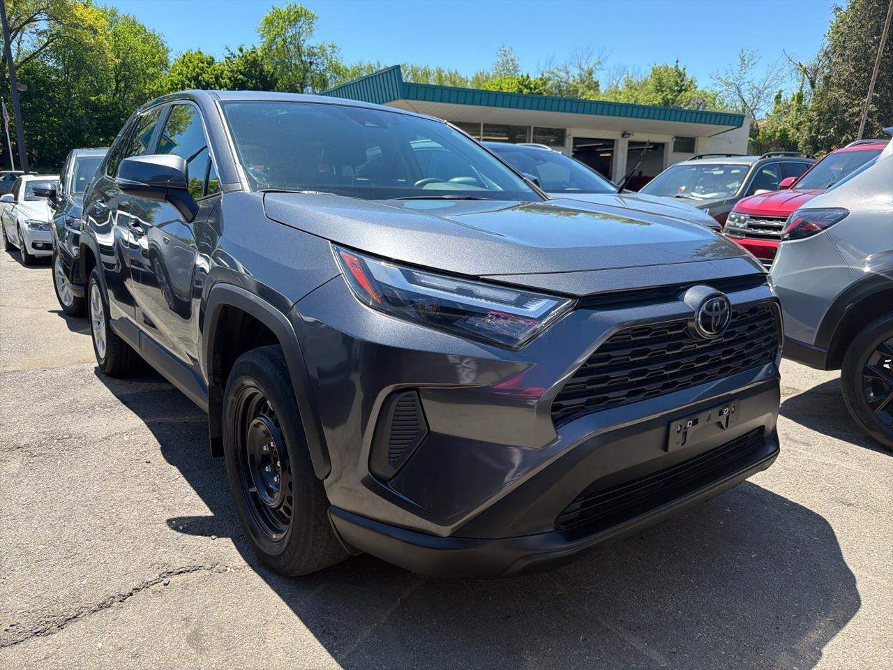 Toyota RAV4 LE AWD (Natl) 2023