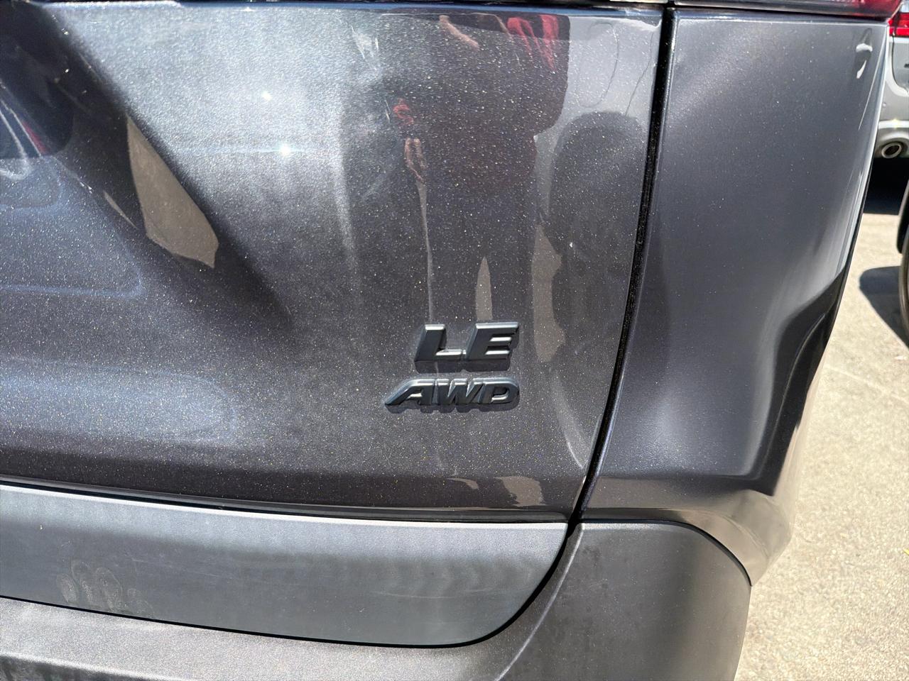 Toyota RAV4 LE AWD (Natl) 2023