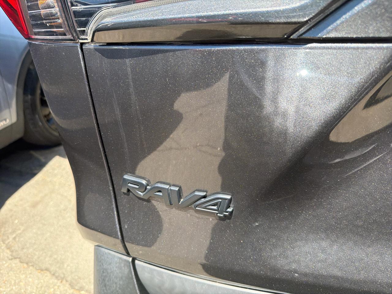 Toyota RAV4 LE AWD (Natl) 2023