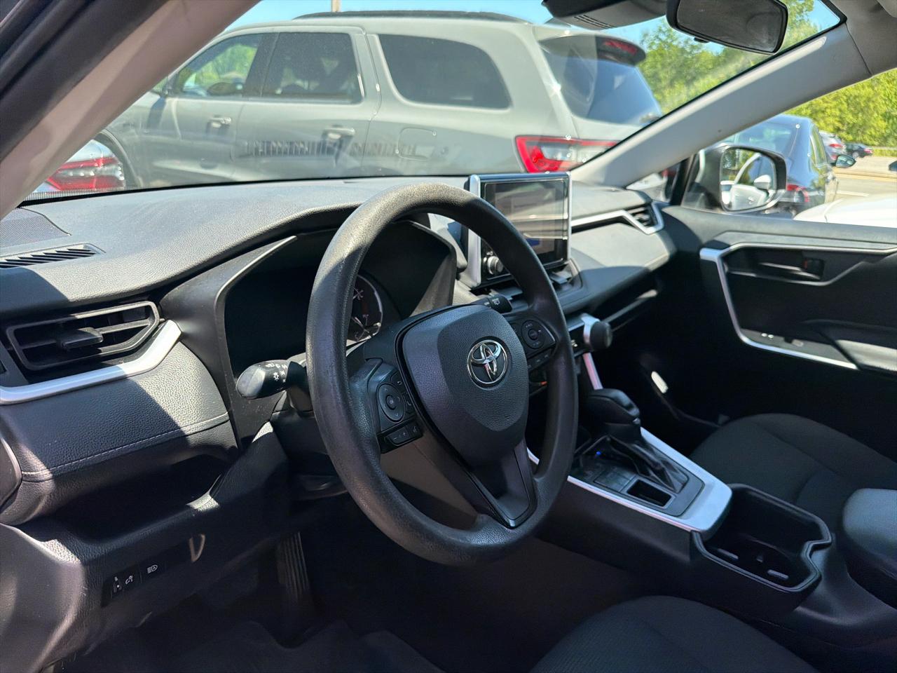Toyota RAV4 LE AWD (Natl) 2023
