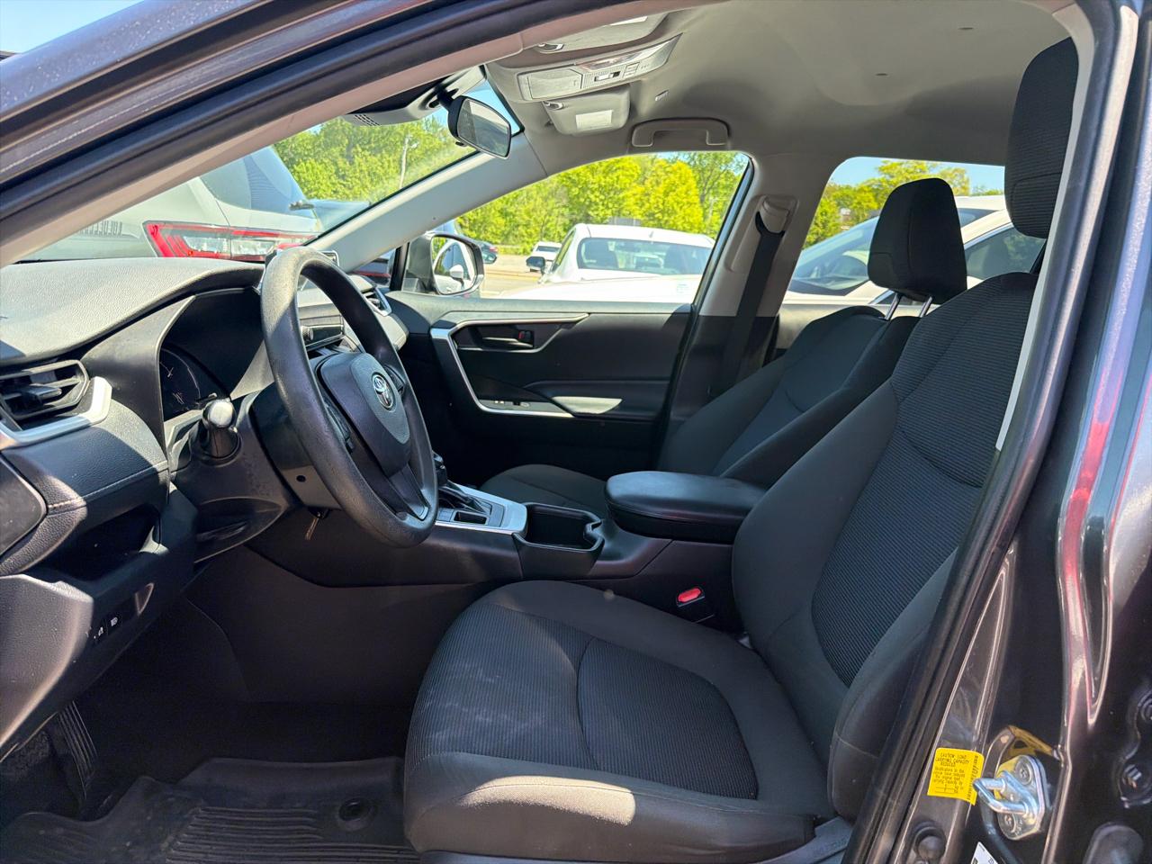 Toyota RAV4 LE AWD (Natl) 2023