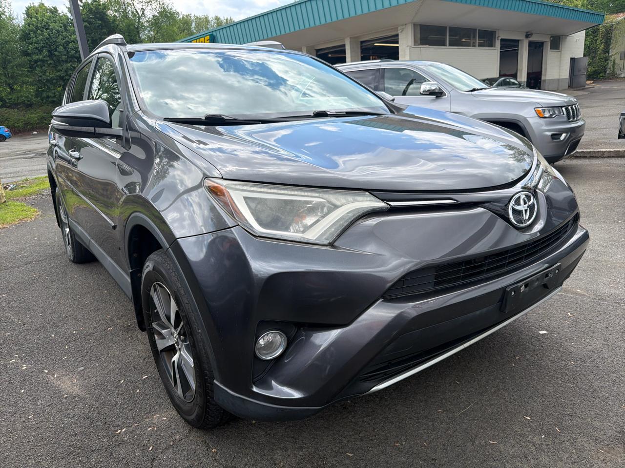 Toyota RAV4 AWD 4dr XLE (Natl) 2016