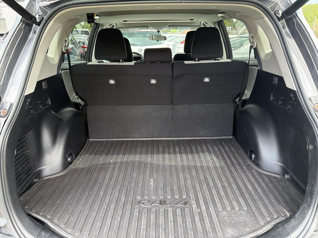Toyota RAV4 AWD 4dr XLE (Natl) 2016