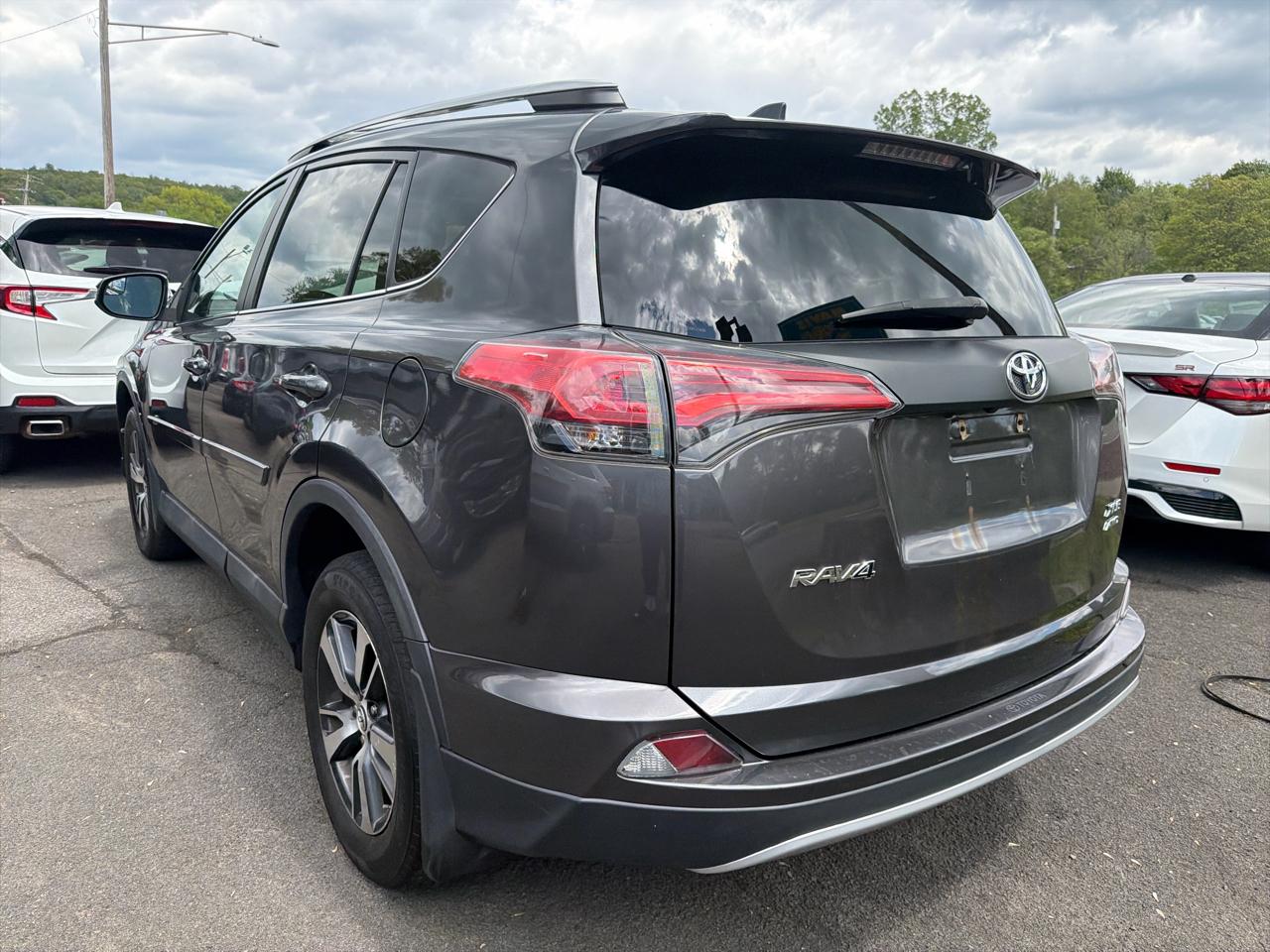 Toyota RAV4 AWD 4dr XLE (Natl) 2016