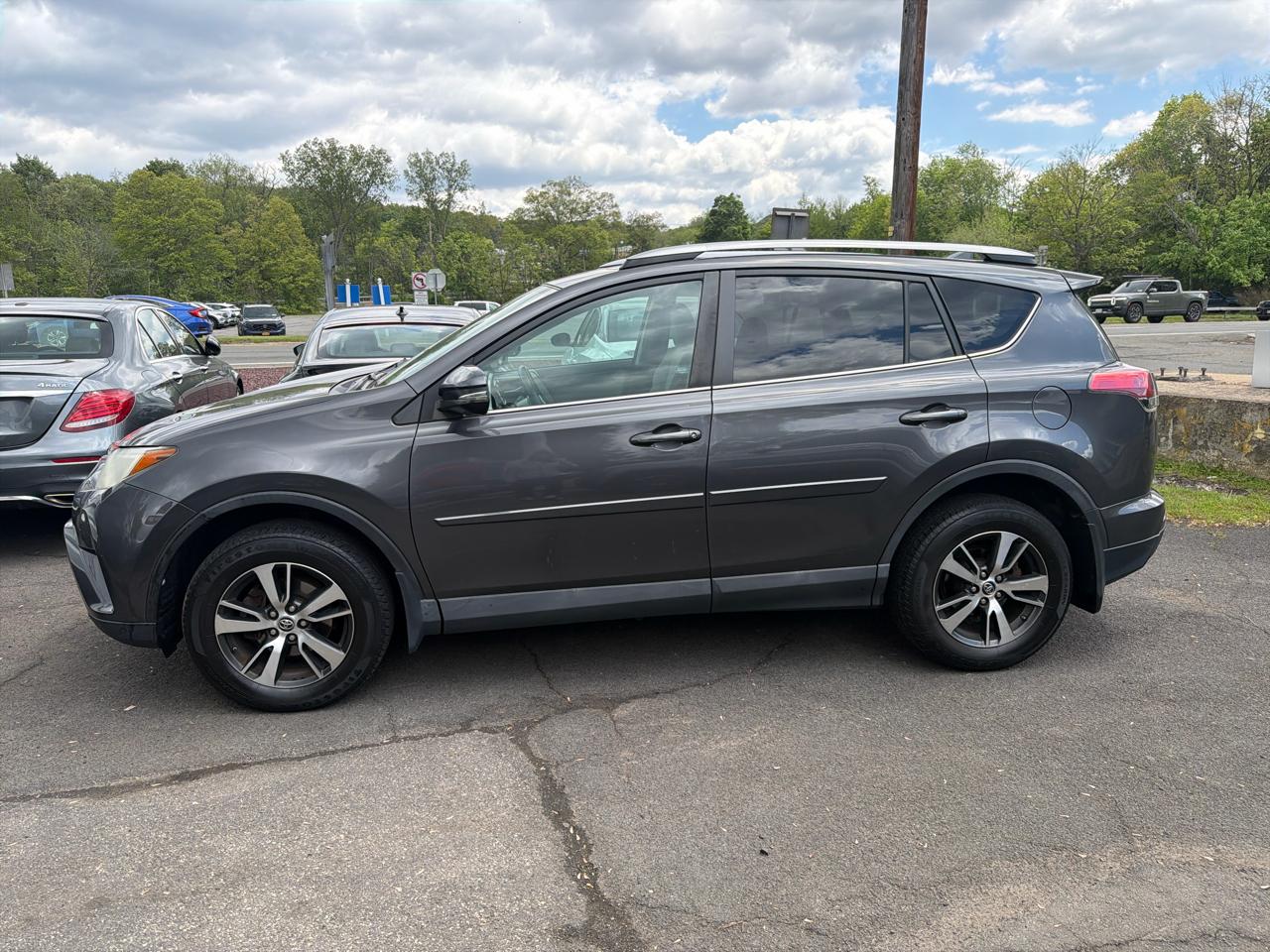 Toyota RAV4 AWD 4dr XLE (Natl) 2016