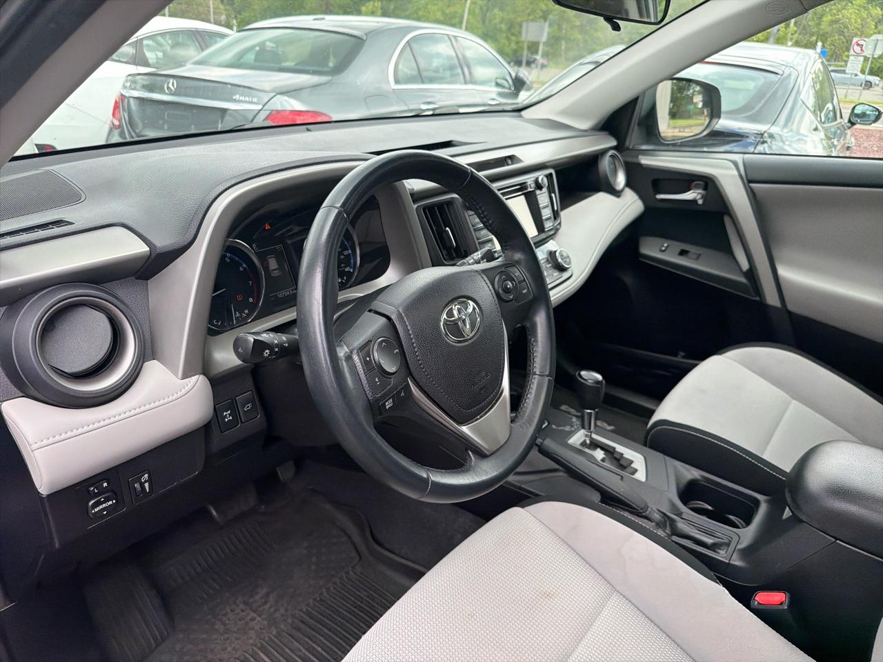 Toyota RAV4 AWD 4dr XLE (Natl) 2016