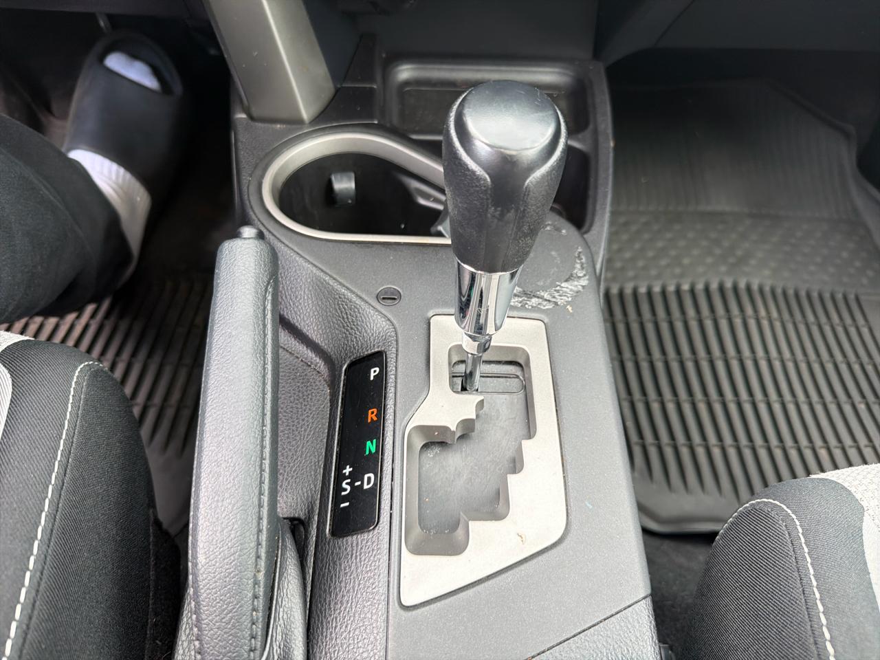 Toyota RAV4 AWD 4dr XLE (Natl) 2016