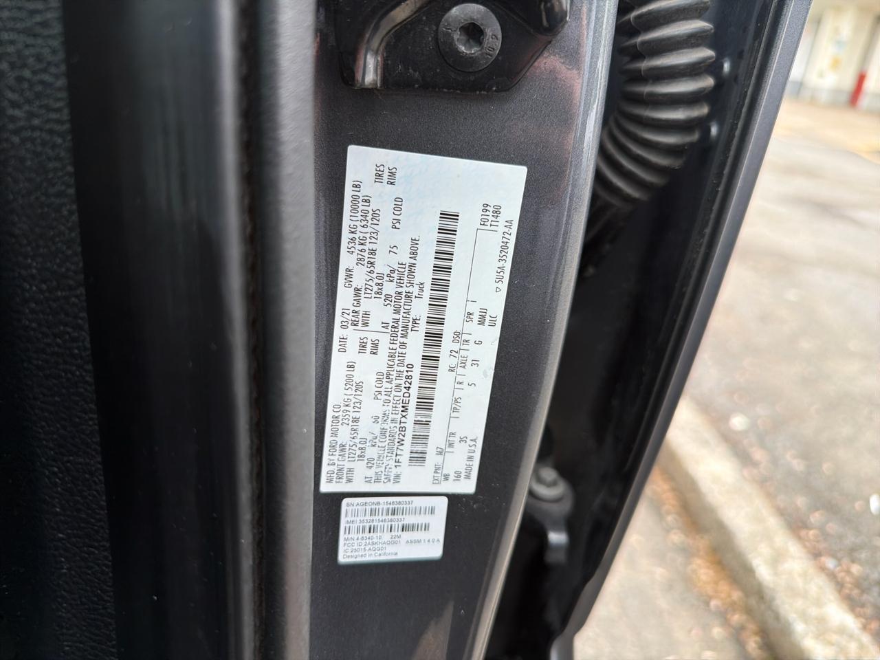 Ford Super Duty F-250 SRW King Ranch 4WD Crew Cab 8' Box 2021