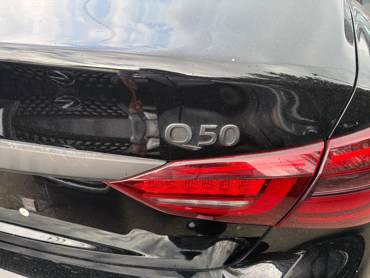 Infiniti Q50 LUXE AWD 2023