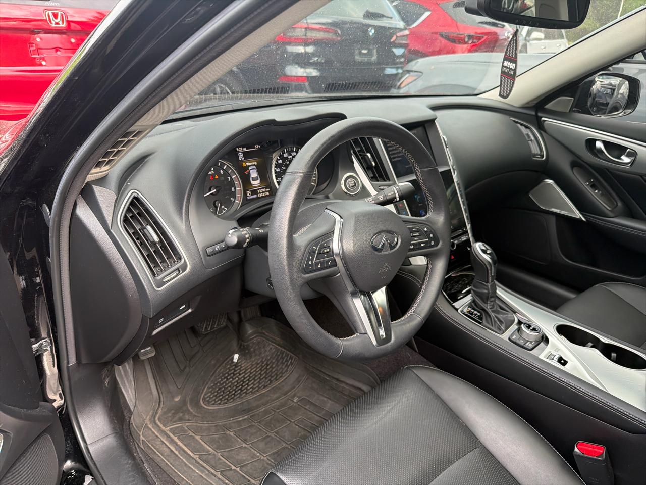 Infiniti Q50 LUXE AWD 2023