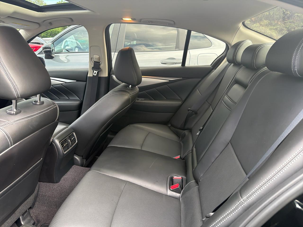 Infiniti Q50 LUXE AWD 2023