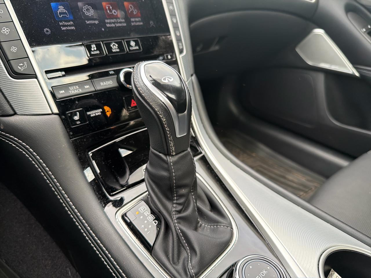Infiniti Q50 LUXE AWD 2023