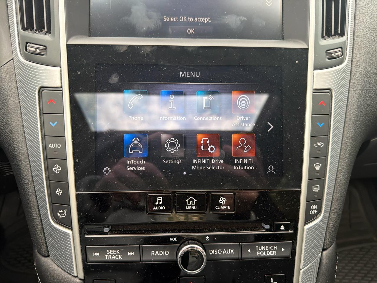 Infiniti Q50 LUXE AWD 2023