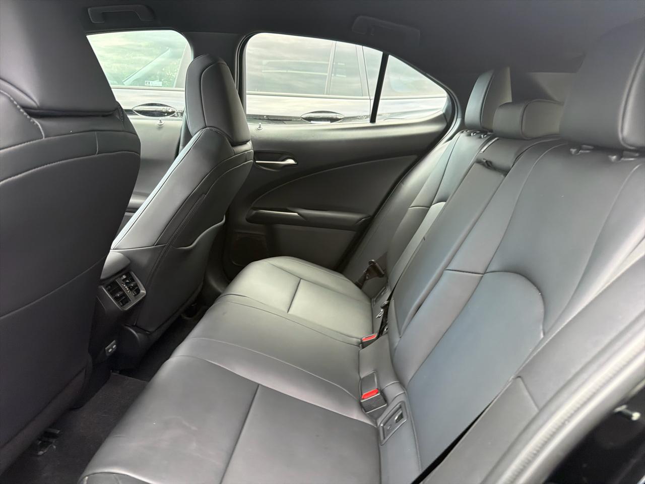 Lexus UX UX 250h Premium AWD 2023