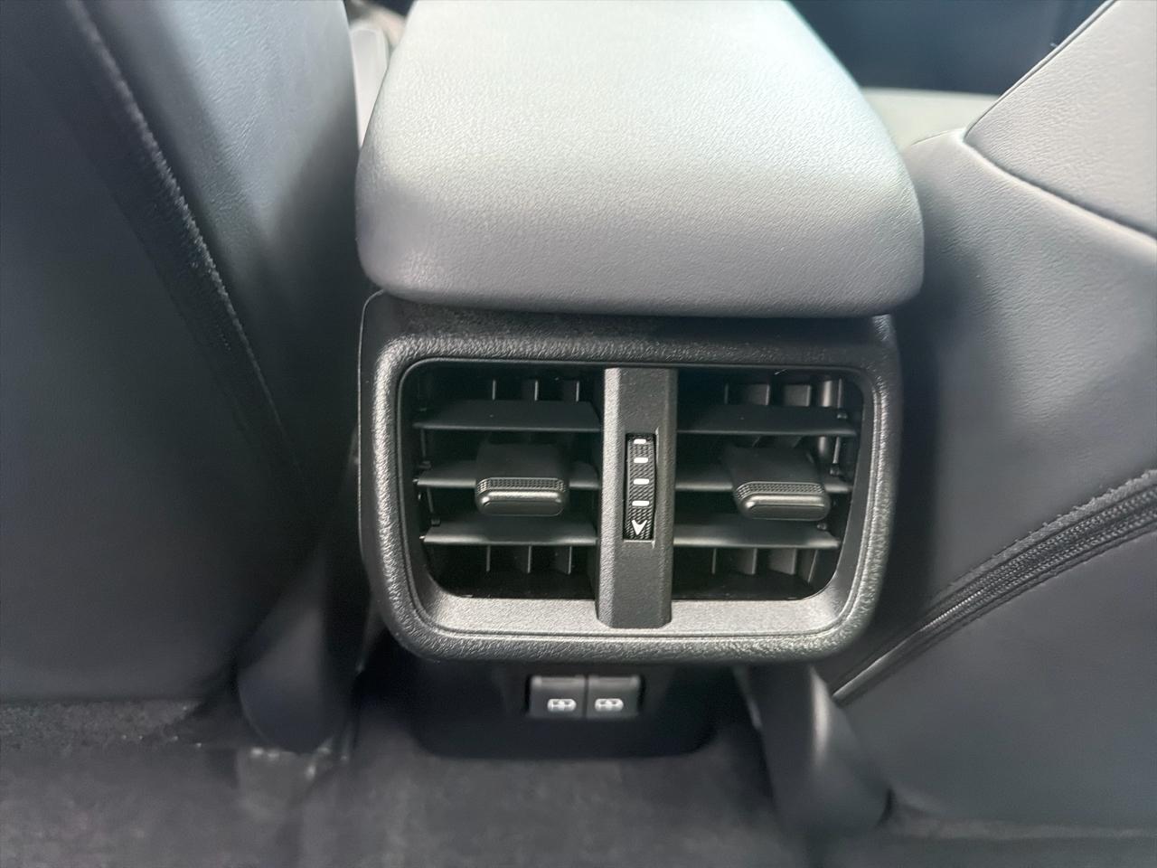 Lexus UX UX 250h Premium AWD 2023