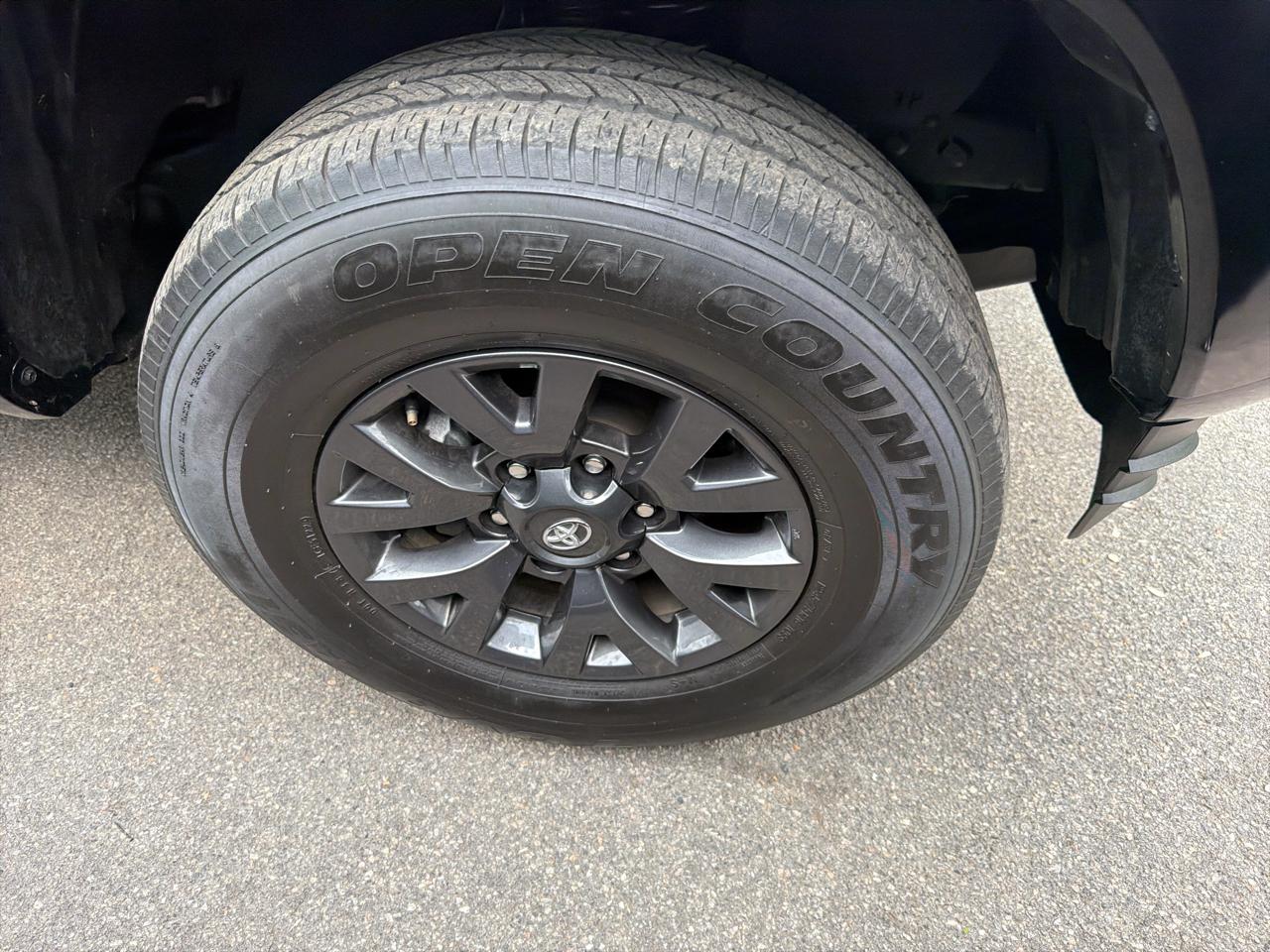 Toyota Tacoma 2WD TRD Off Road Double Cab 5' Bed V6 AT (Natl) 2023