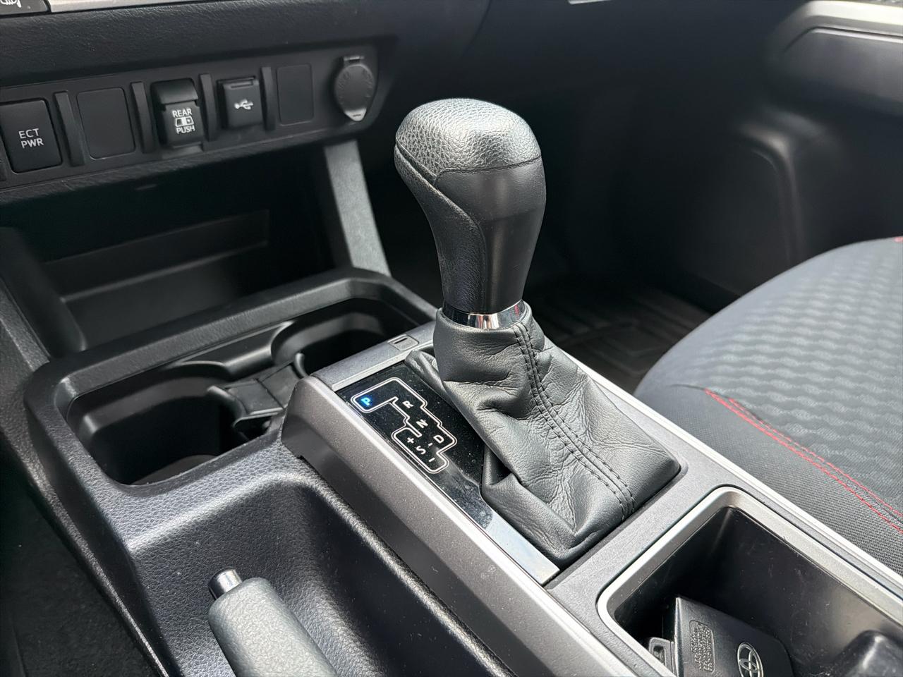Toyota Tacoma 2WD TRD Off Road Double Cab 5' Bed V6 AT (Natl) 2023