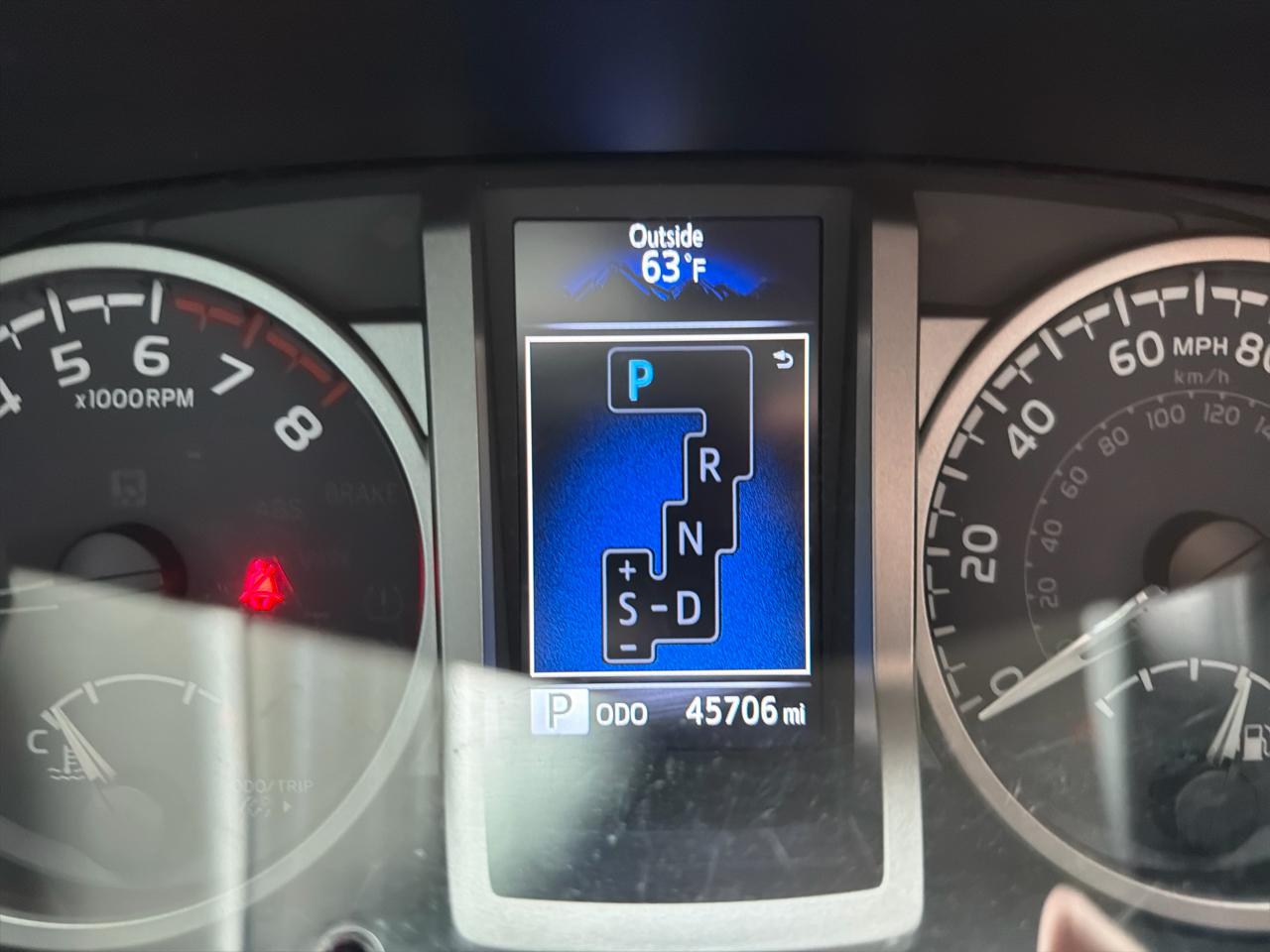 Toyota Tacoma 2WD TRD Off Road Double Cab 5' Bed V6 AT (Natl) 2023