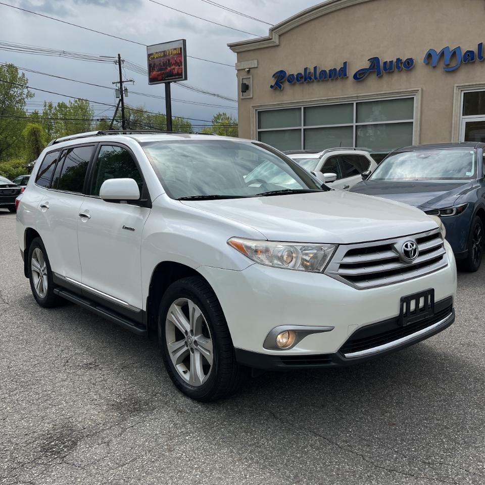 Toyota Highlander Limited 2013